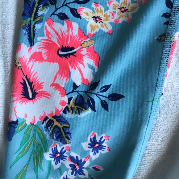 Girl’s leggings. Gap. Size 10. Floral print. - Picture 3 of 4